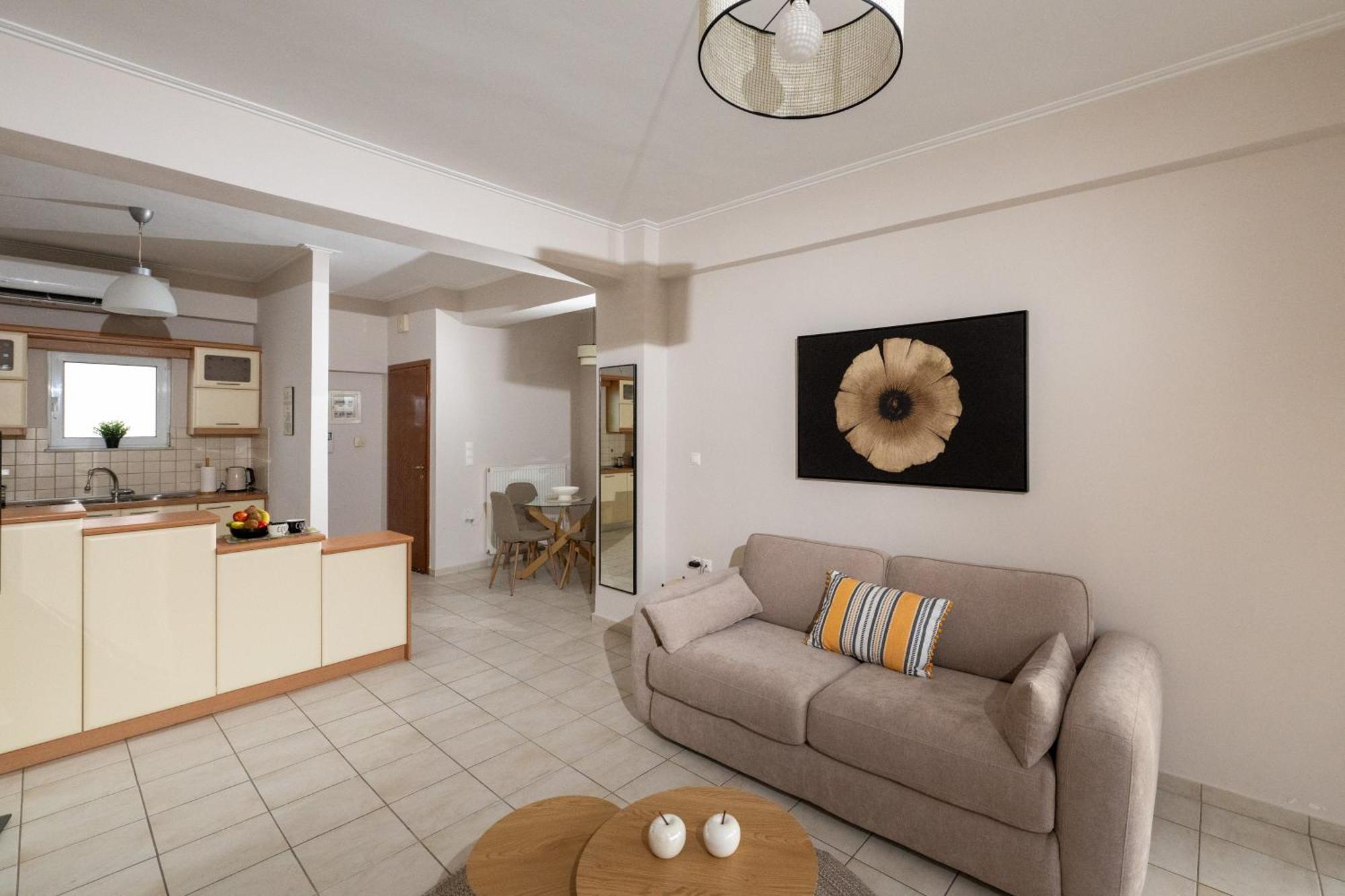 Il Centro Apartment Aigio Esterno foto